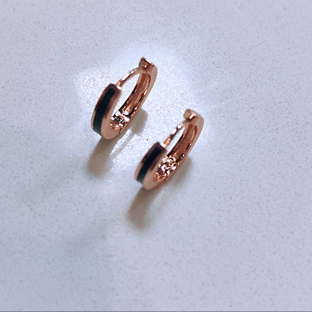 Earrings - Picture 3 of 4